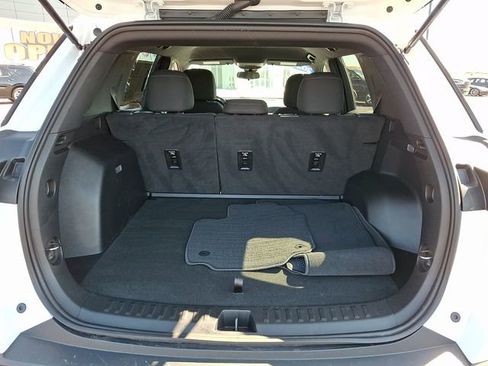 Used 2026 Chevrolet Equinox LT AWD/4WD image 30