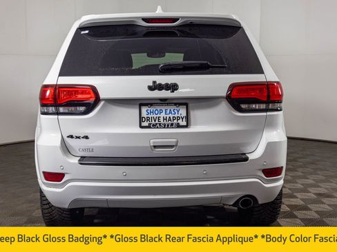 Used 2018 Jeep Grand Cherokee Altitude image 20