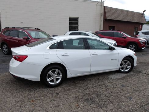 Used 2021 Chevrolet Malibu LS FWD image 4
