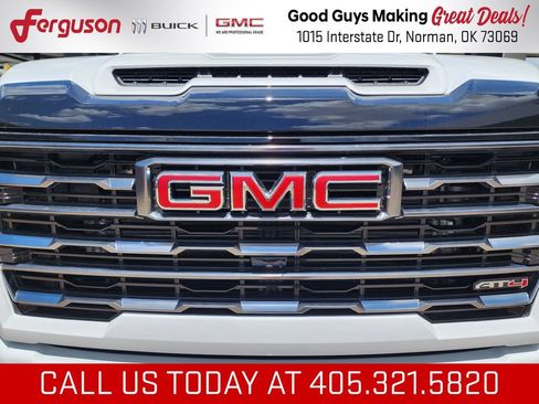 New 2026 GMC Sierra 2500 AT4 w/ AT4 Premium Plus Package AWD/4WD image 9