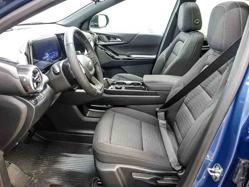New 2026 Chevrolet Equinox LT w/ LPO, Floor Liner Package AWD/4WD image 9