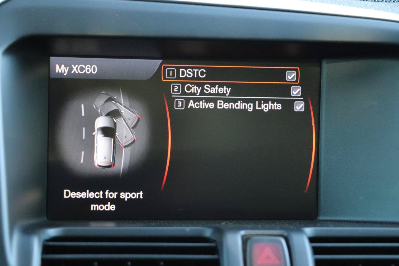 Used 2013 Volvo XC60 3.2 FWD image 16