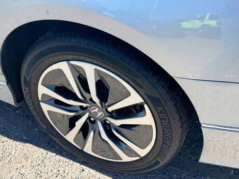 Used 2022 Honda Accord EX-L image 11