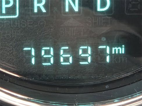 Used 2017 Jeep Wrangler Unlimited Sahara w/ Connectivity Group image 24