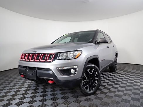 Used 2019 Jeep Compass Trailhawk image 2