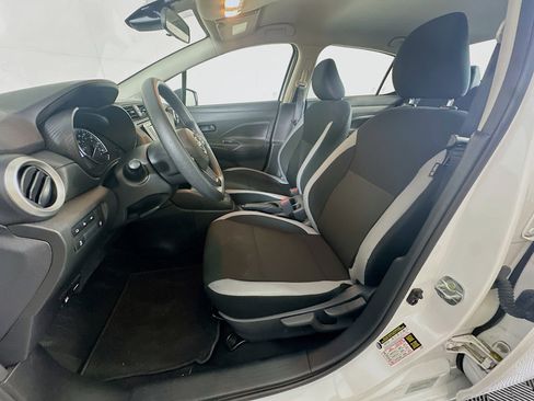 Used 2025 Nissan Versa S image 13