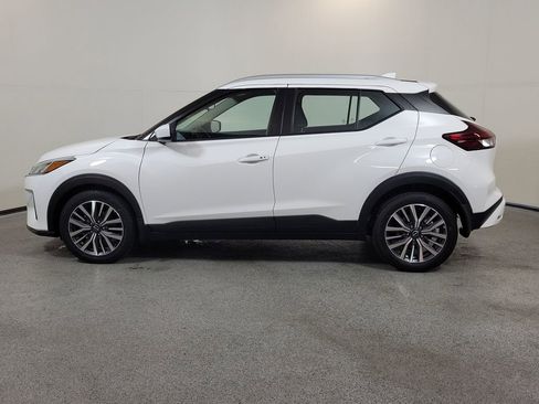 Used 2023 Nissan Kicks SV FWD image 4