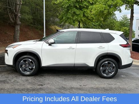 Used 2024 Nissan Rogue SV AWD/4WD image 5