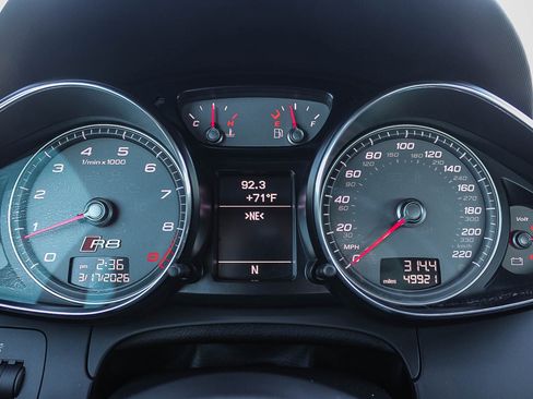 Used 2014 Audi R8 V8 image 22