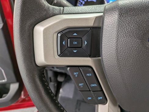 Used 2022 Ford F250 Lariat w/ Chrome Package image 17