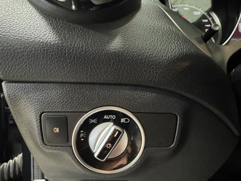 Used 2019 Mercedes-Benz GLA 250 4MATIC image 18
