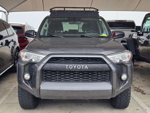Used 2019 Toyota 4Runner SR5 AWD/4WD image 2