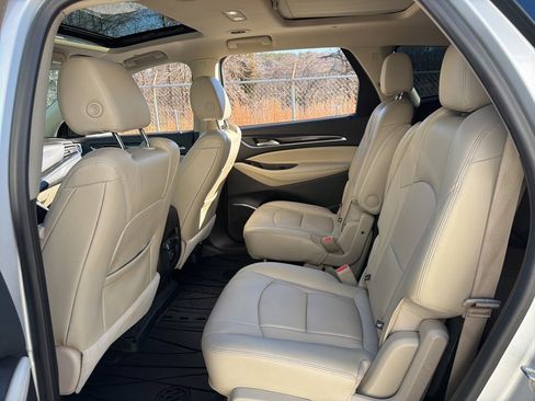 Used 2020 Buick Enclave Essence w/ Sport Touring Edition image 19