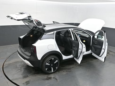 New 2026 Nissan Kicks SR w/ SR Premium Package image 45