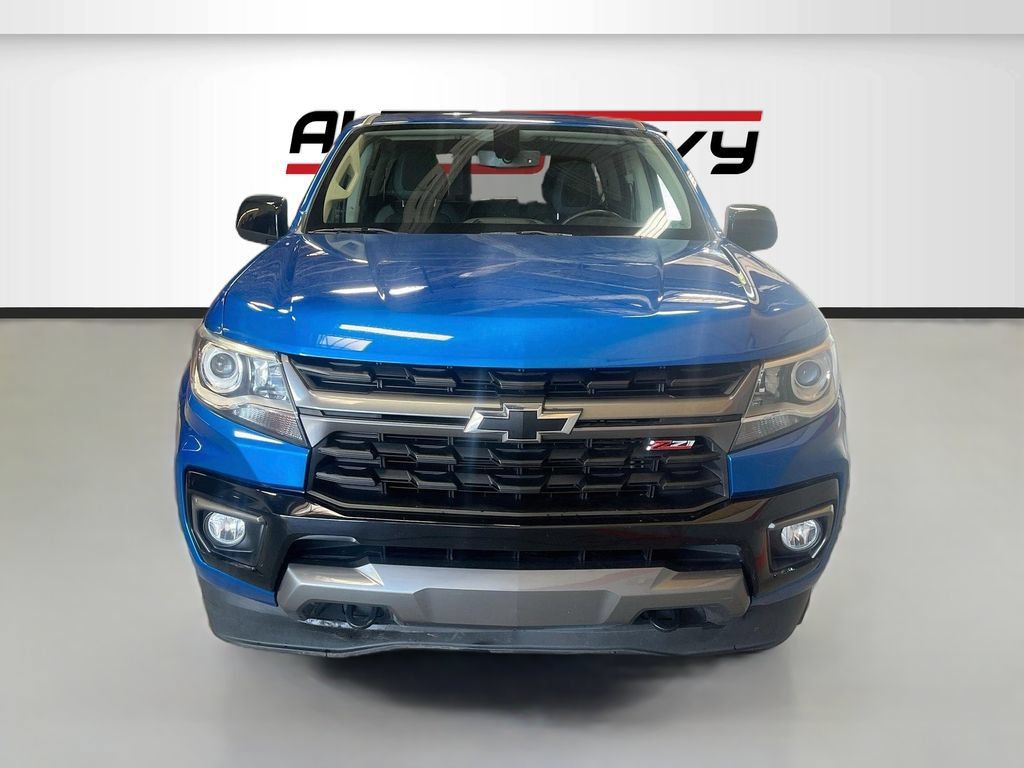 Used 2022 Chevrolet Colorado Z71 AWD/4WD image 2