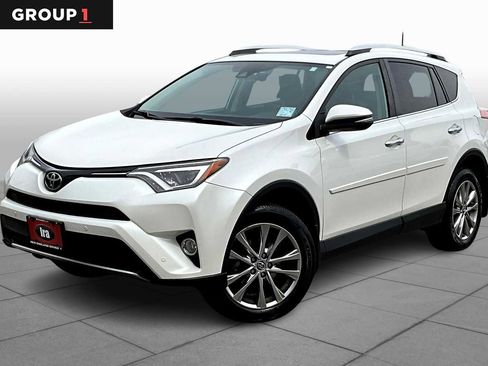 Used 2016 Toyota RAV4 Limited image 1