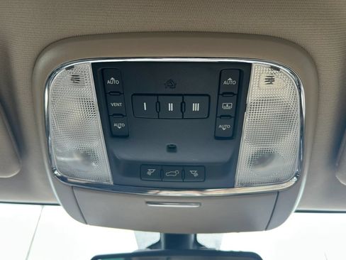 Used 2015 Jeep Grand Cherokee Overland AWD/4WD image 29