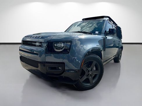Used 2024 Land Rover Defender 110 X-Dynamic SE AWD/4WD image 1