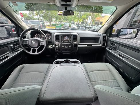 Used 2018 RAM 1500 Express w/ Express Value Package AWD/4WD image 12
