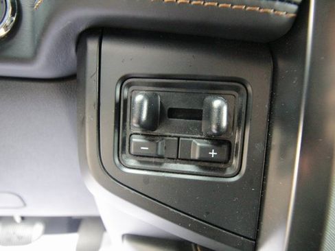 Used 2023 Ford Expedition Max Platinum image 30