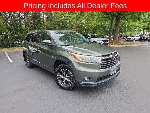 Used 2016 Toyota Highlander XLE AWD/4WD image 21