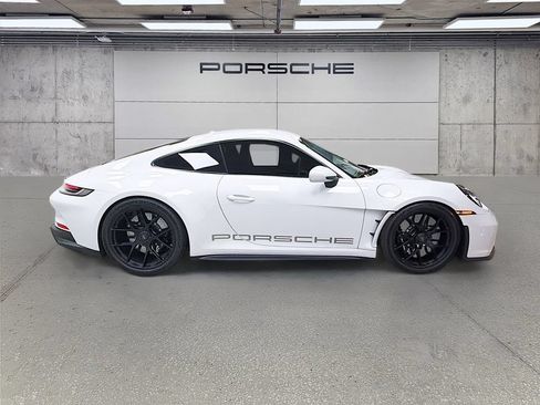 Certified 2024 Porsche 911 GT3 RS RWD image 8