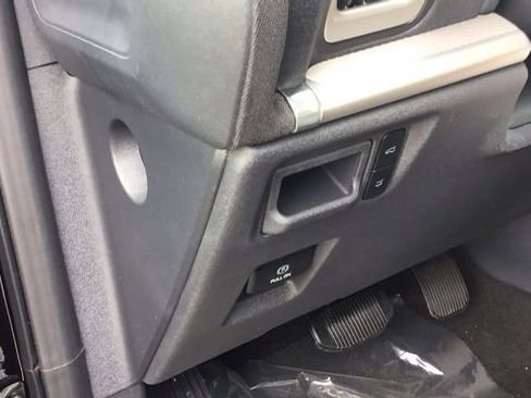 New 2025 Ford Expedition Max Active image 19