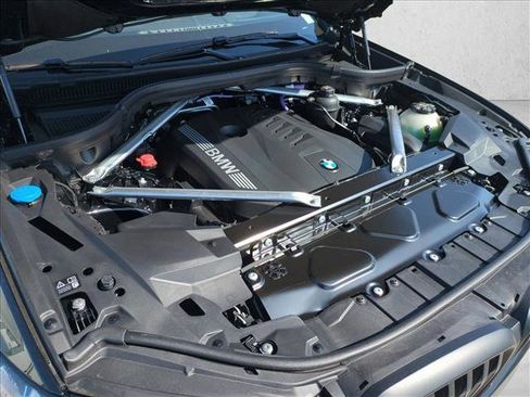 New 2026 BMW X5 sDrive40i image 17