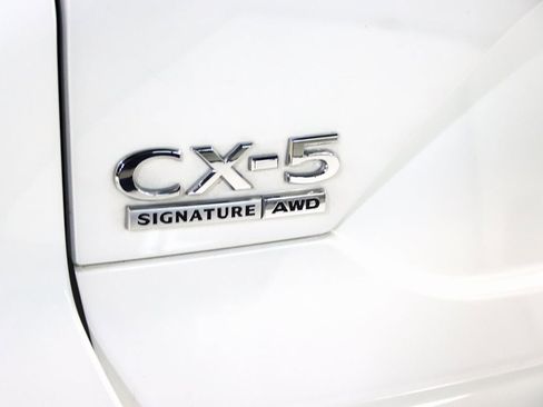 Used 2023 MAZDA CX-5 Signature image 12