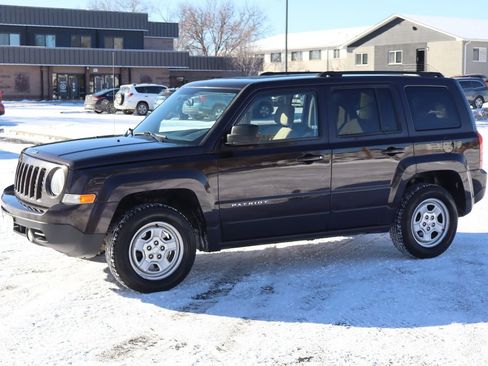 Used 2014 Jeep Patriot Sport w/ Power Value Group image 10