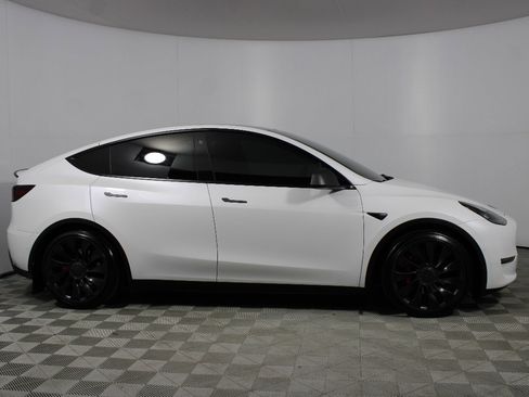 Used 2022 Tesla Model Y Performance AWD/4WD image 17