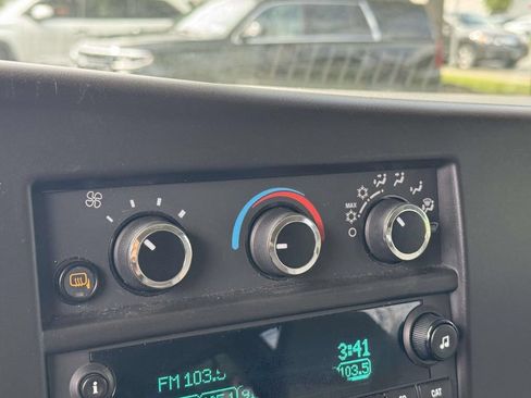 Used 2019 Chevrolet Express 3500 LT w/ LT Preferred Equipment Group RWD image 31