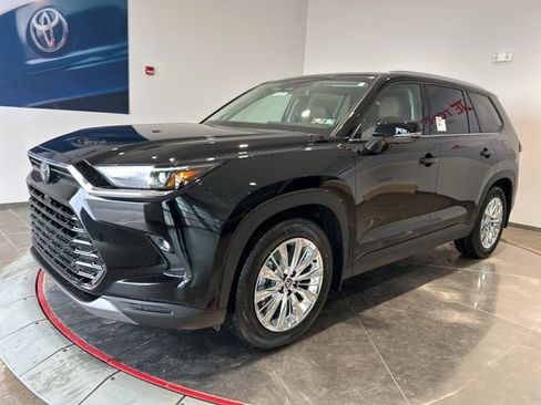New 2026 Toyota Grand Highlander AWD image 2