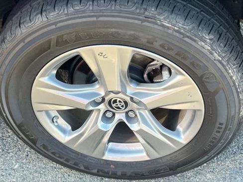 Certified 2024 Toyota RAV4 LE AWD/4WD image 22