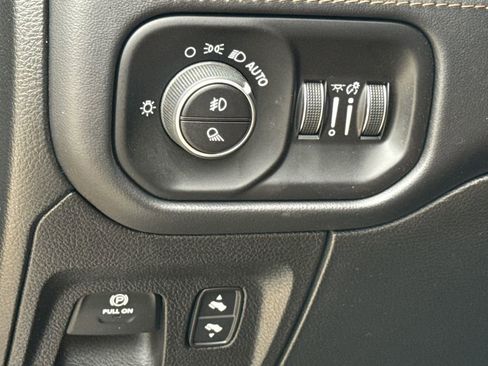 Used 2021 RAM 1500 Limited image 23