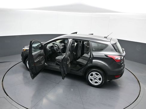 Used 2018 Ford Escape S image 42