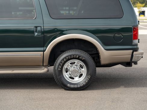 Used 2002 Ford Excursion Limited image 12