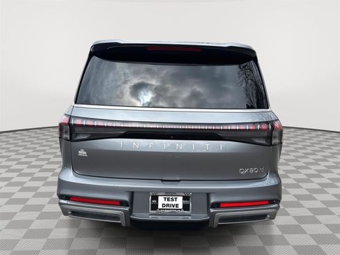 Certified 2025 INFINITI QX80 Sensory image 6