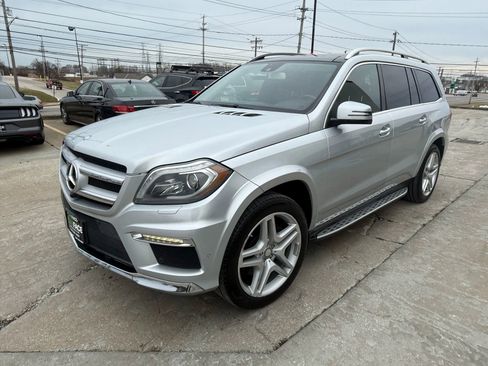 Used 2014 Mercedes-Benz GL 550 4MATIC image 5