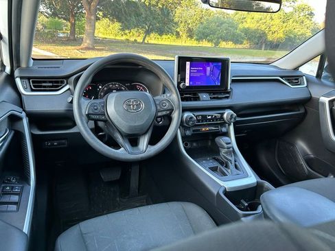 Used 2023 Toyota RAV4 XLE FWD image 12