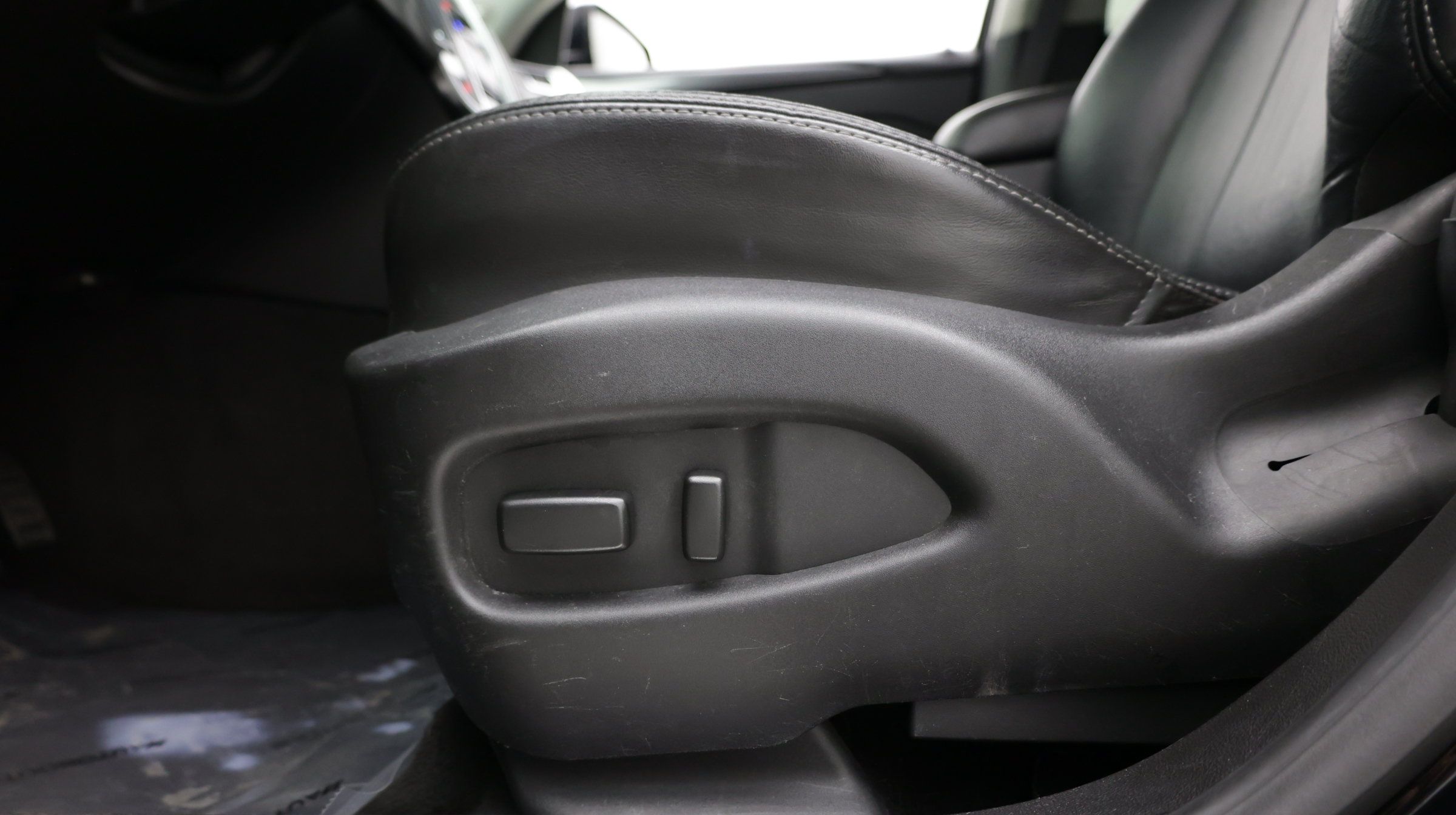 Used 2016 Cadillac SRX FWD image 14