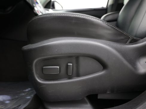 Used 2016 Cadillac SRX FWD image 14