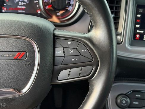 Used 2023 Dodge Challenger SXT image 19