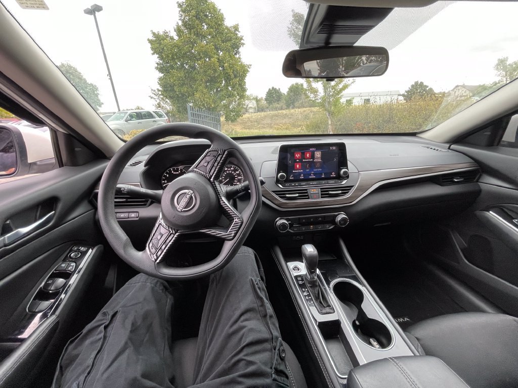 Used 2023 Nissan Altima 2.5 SV FWD image 4