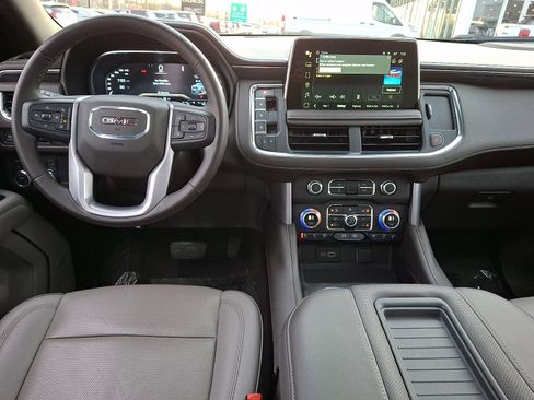 Certified 2023 GMC Yukon SLT w/ SLT Luxury Package image 15