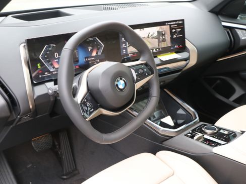 Used 2025 BMW X3 xDrive30i w/ Premium Package image 14