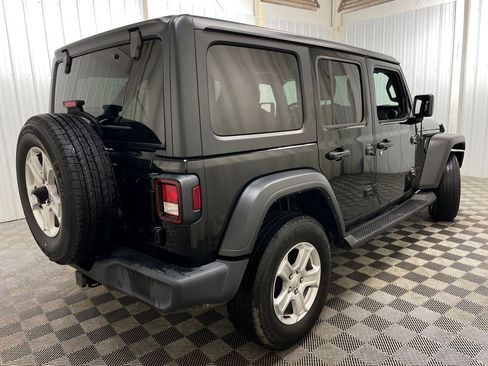 Used 2022 Jeep Wrangler Unlimited Sport image 13