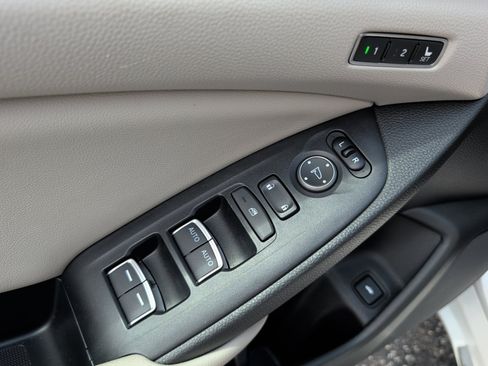 Used 2019 Honda Accord EX-L image 36