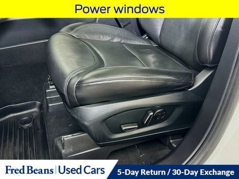 Certified 2020 Ford Explorer Platinum w/ Premium Technology Package image 25