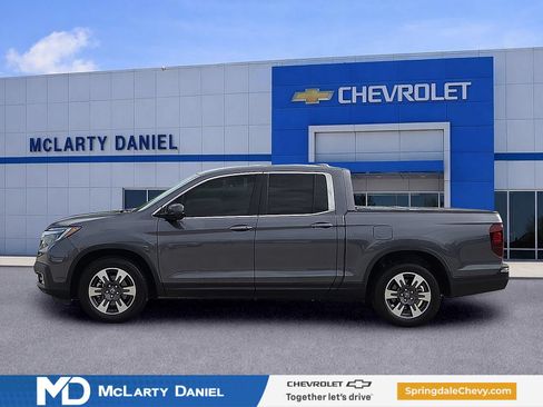 Used 2017 Honda Ridgeline RTL-T image 3